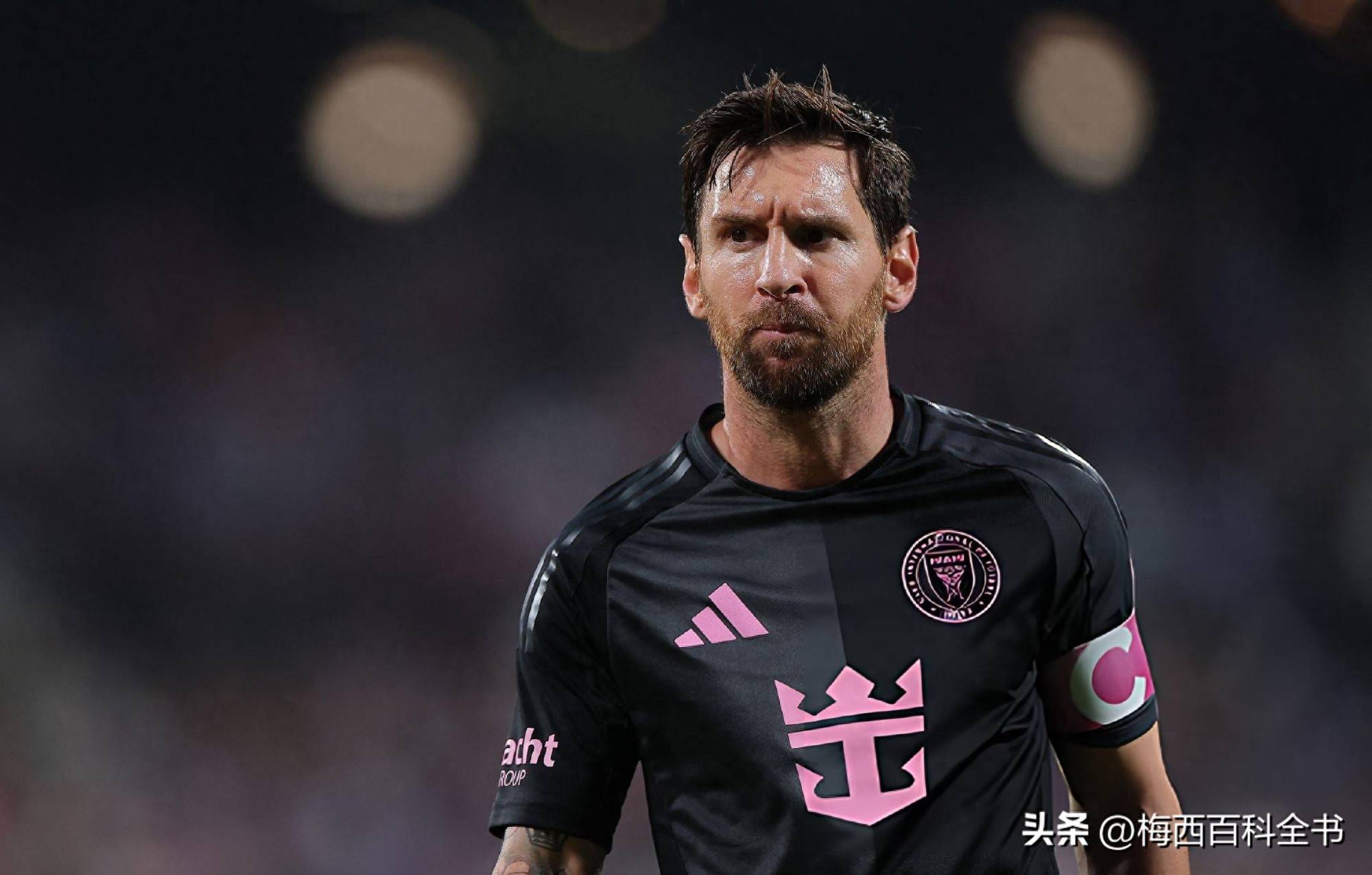 爱游戏官方网站梅西迎来十二赛季高光表现，瑞士队球迷沸腾！的简单介绍