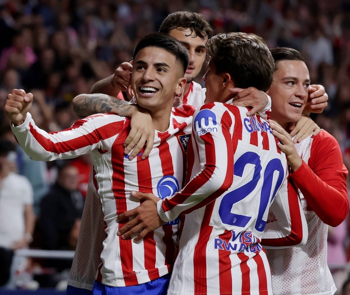 西甲今晨再迎强敌，曼联伤情更新，主帅态度——压力陡增，临场指挥获称赞的简单介绍