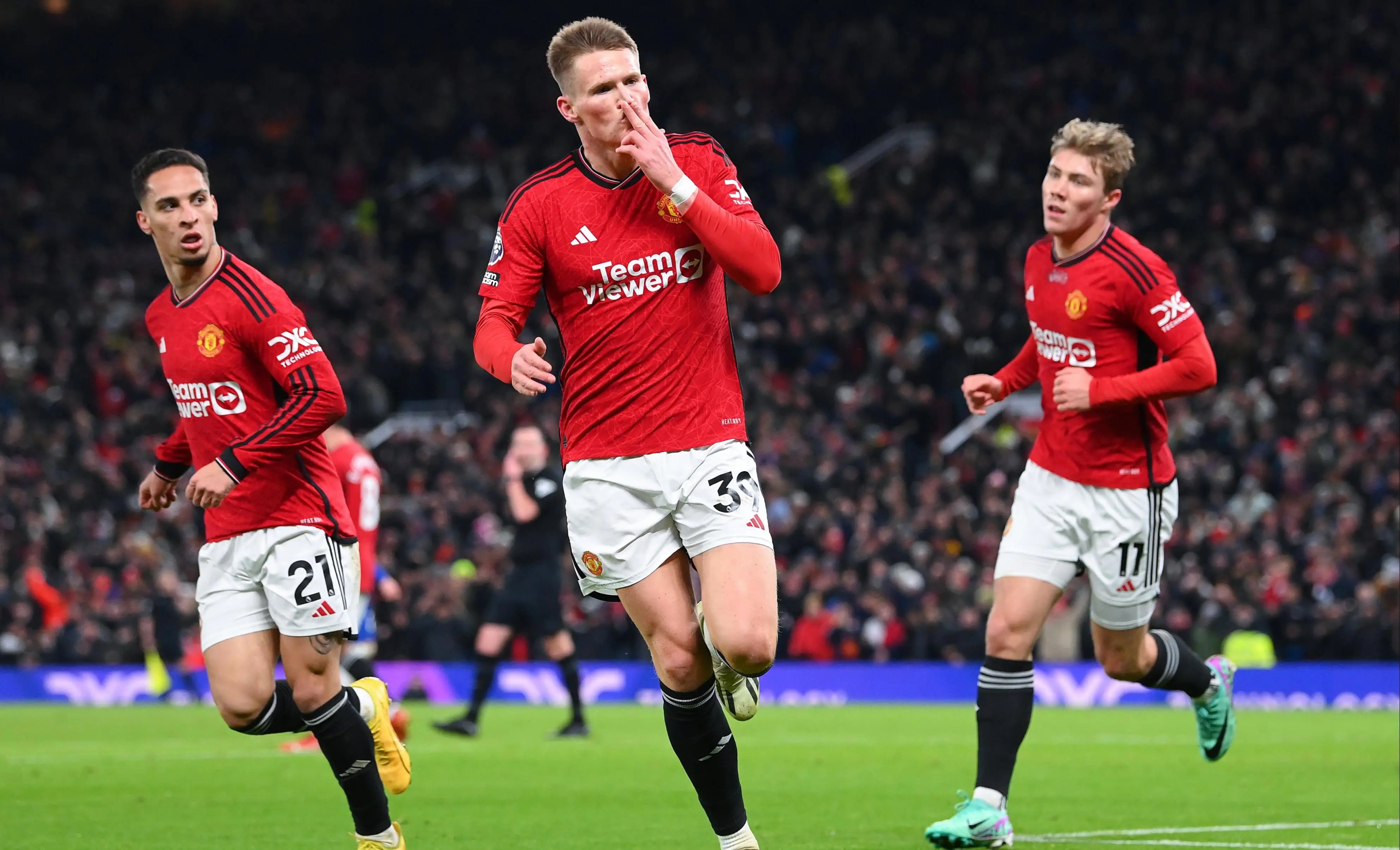 爱游戏包含国际比赛日曼联完成体检——英超节点到来，气氛紧张，年轻球员得到机会的词条